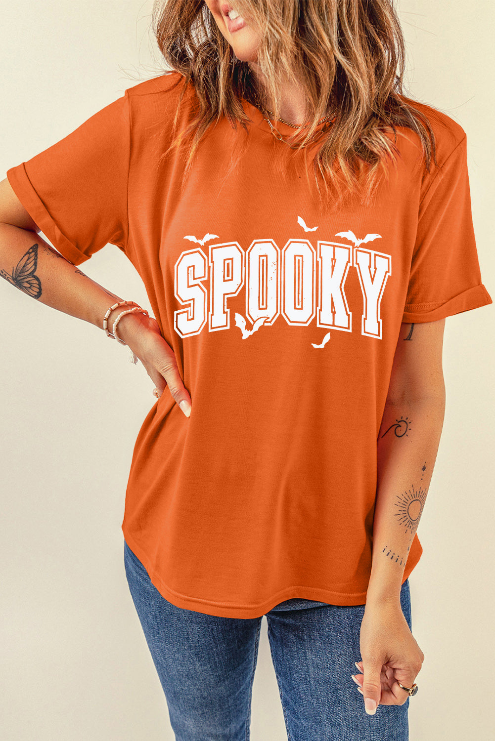 เสื้อยืดคอกลมพิมพ์ลาย SPOOKY สีส้มสำหรับวันฮาโลวีน